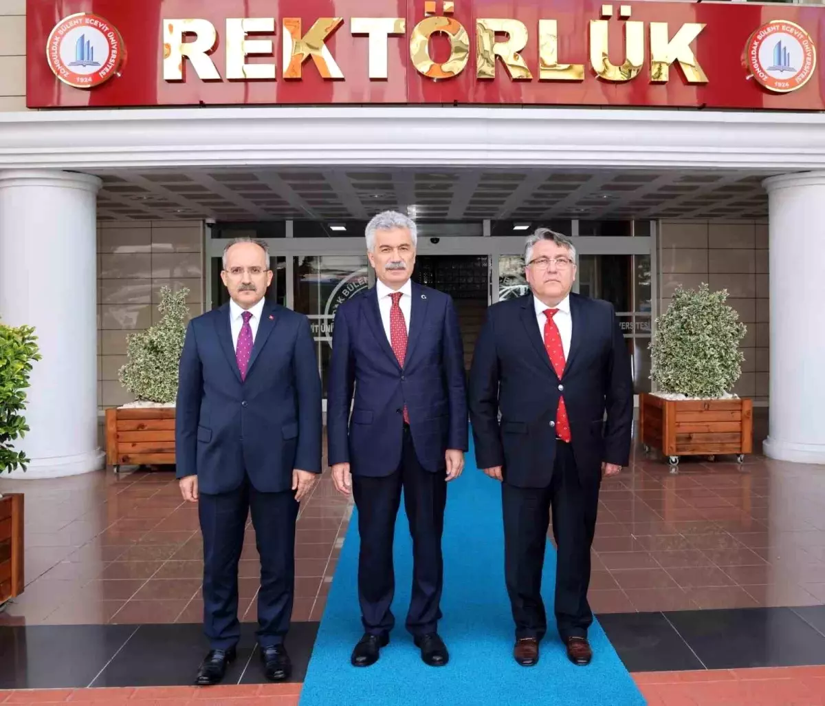 beun-rektoru-ismail-hakki-ozolcer-danistay-baskani-zeki-yigiti-agirladi-j6EJfqiz.jpg