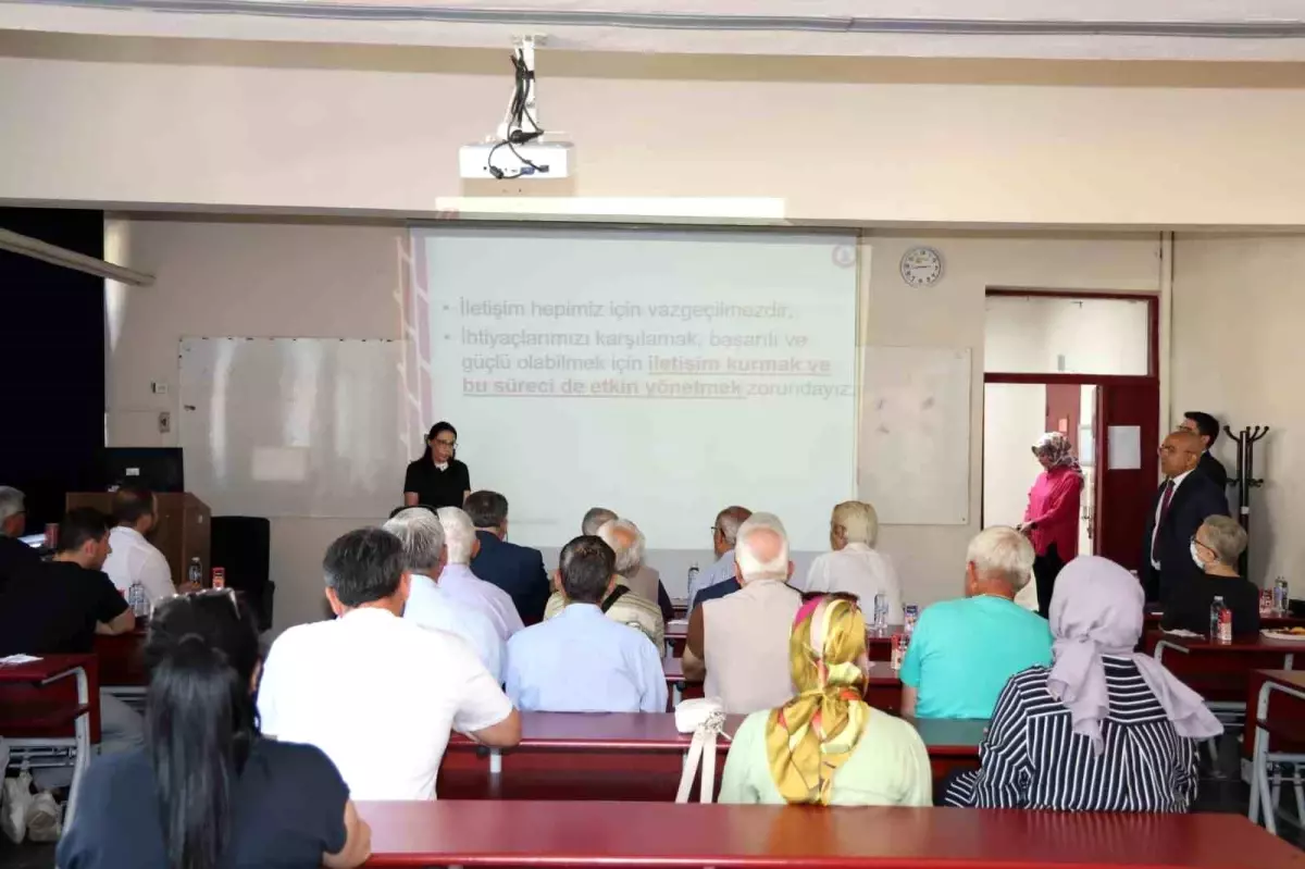 beunda-60-tazelenme-universitesi-birinci-dersle-hayata-gecti-ngRnrJOk.jpg