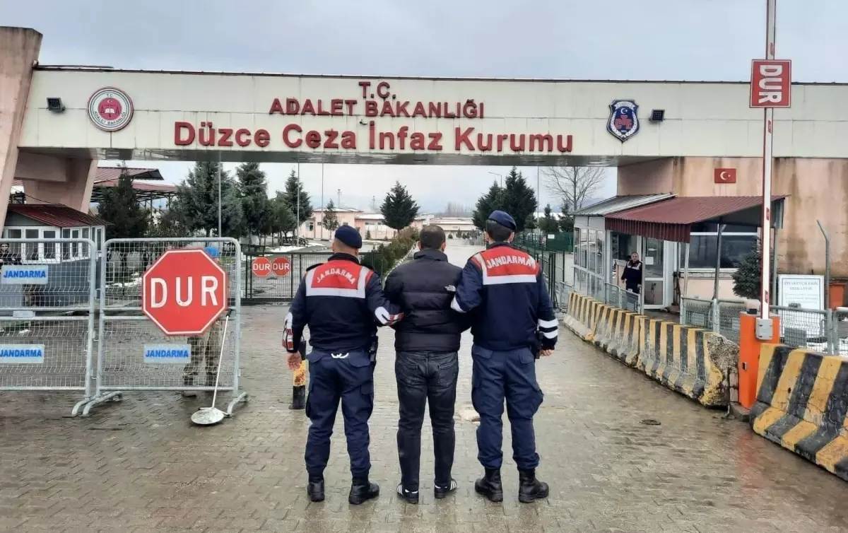 duzcede-guvenlik-kontrollerinde-20-bin-700-kisi-sorgulandi-hxiczqHt.jpg