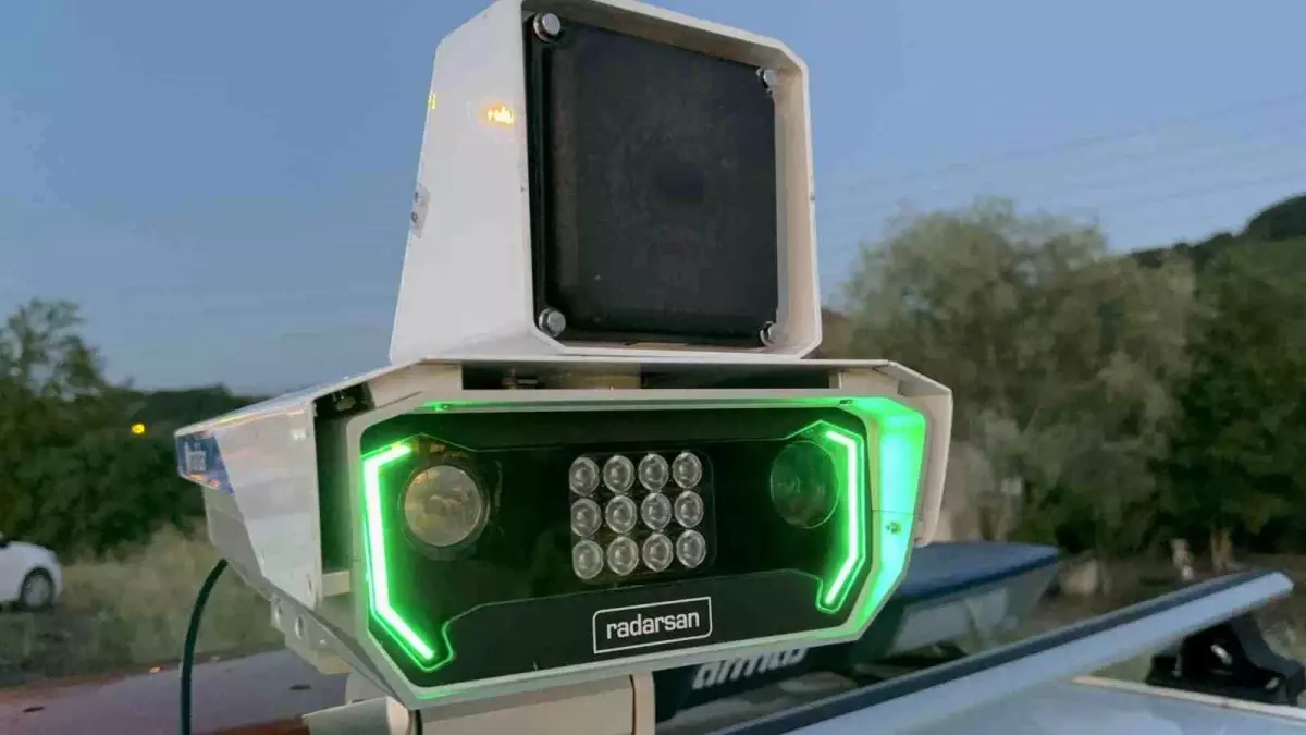 duzcede-trafik-kontrollerinde-2-bin-40-sofore-ceza-aWy1i8ln.jpg