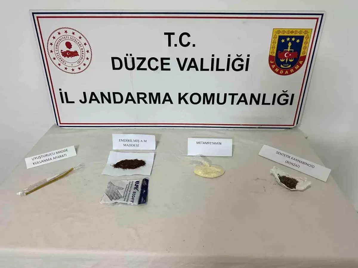 duzcede-uyusturucu-ticareti-yapan-sahis-tutuklandi-txux2PzE.jpg