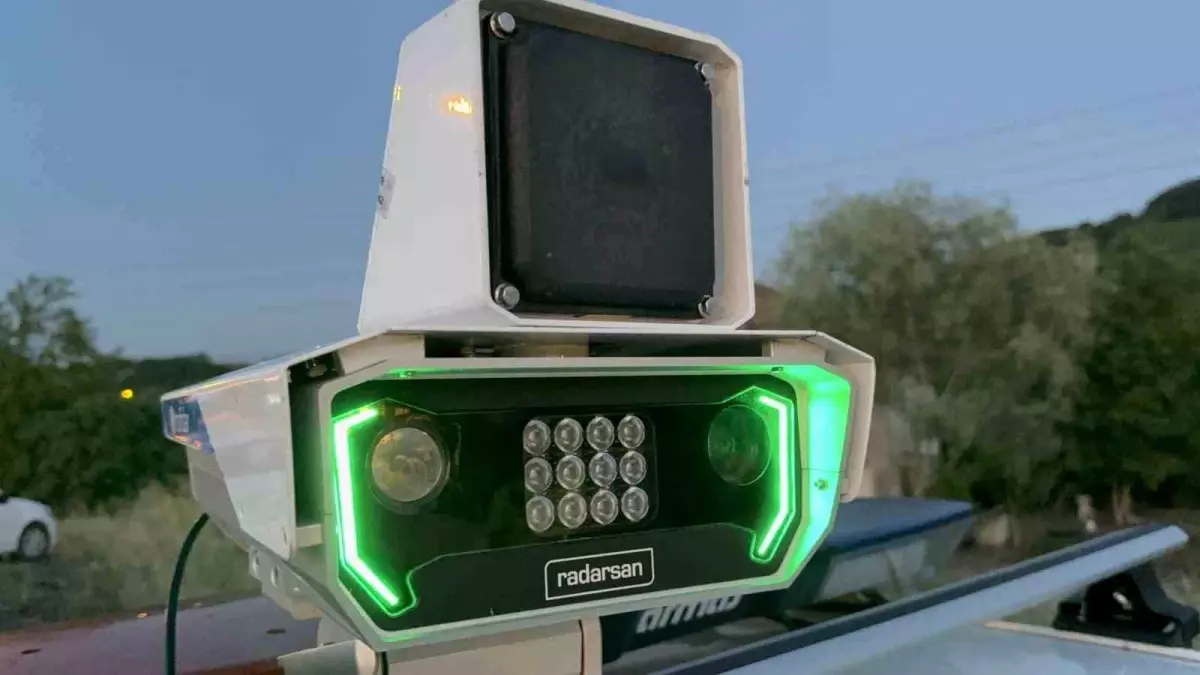 duzcede-yapay-zeka-takviyeli-radar-4-gunde-526-bin-lira-ceza-yazdi-aUFEqJXV.jpg