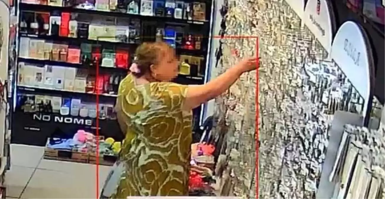 ereglide-bijuteri-dukkaninda-hirsizlik-ani-guvenlik-kamerasinda-ULSJyeK2.jpg