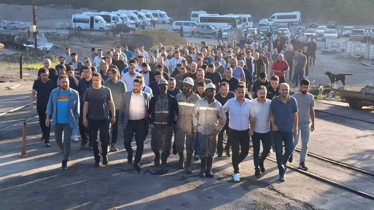 maden-emekcileri-zonguldak-ve-bartinda-artirim-teklifini-protesto-etti-xA45EVGa.jpg