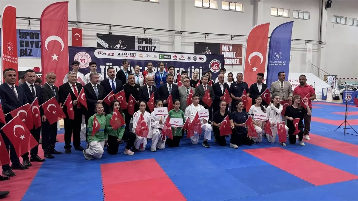 turkiye-karate-premier-ligi-ikinci-etabi-zonguldakta-basladi-ASTwaHmy.jpg