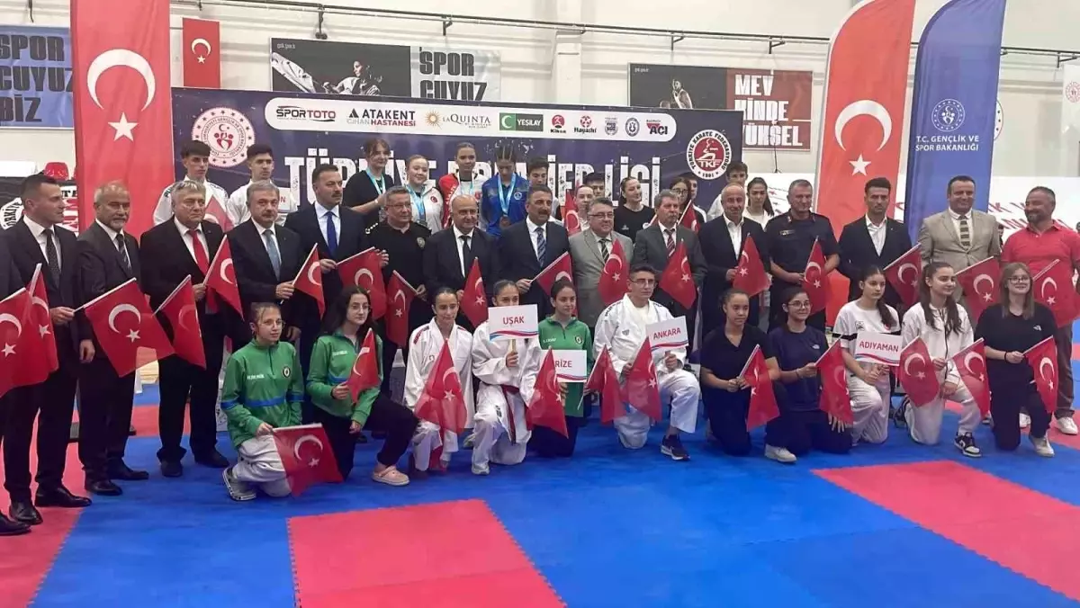 turkiye-karate-premier-ligi-zonguldakta-basladi-ChPR4J3n.jpg