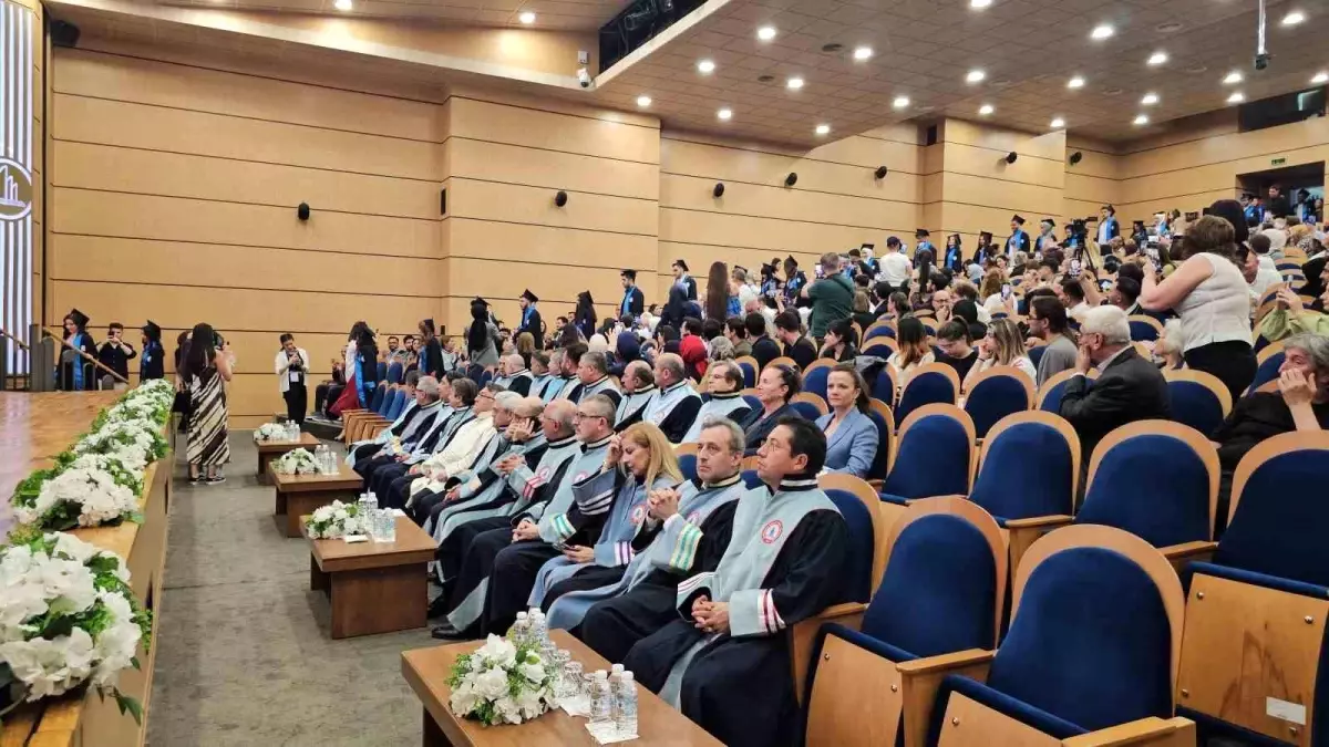 zonguldak-beude-mezuniyet-coskusu-rJec56jx.jpg