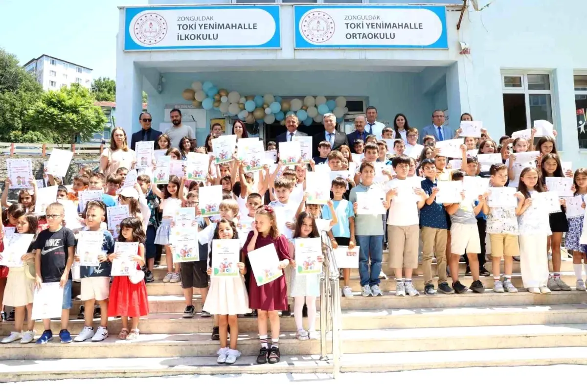 zonguldak-valisi-karne-dagitim-merasimine-katildi-nZeEd55u.jpg