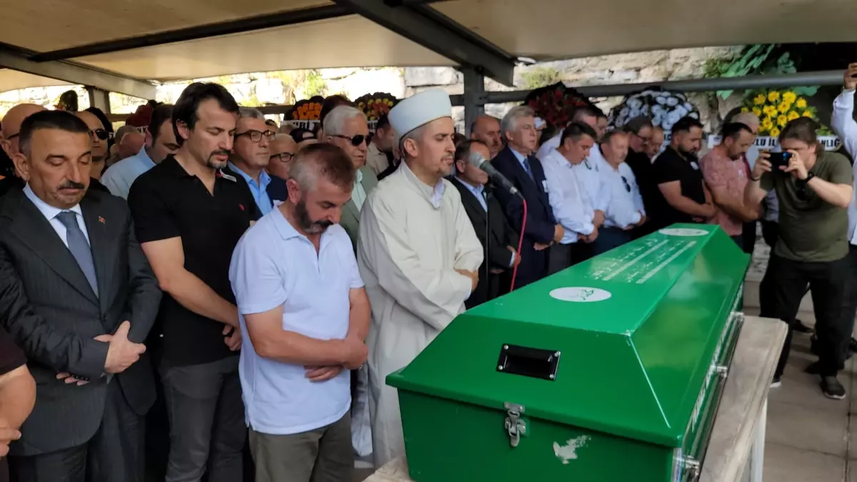 chp-milletvekili-aksiyon-ertug-ertugrulun-babasi-vefat-etti-FXrn5QS3.jpg