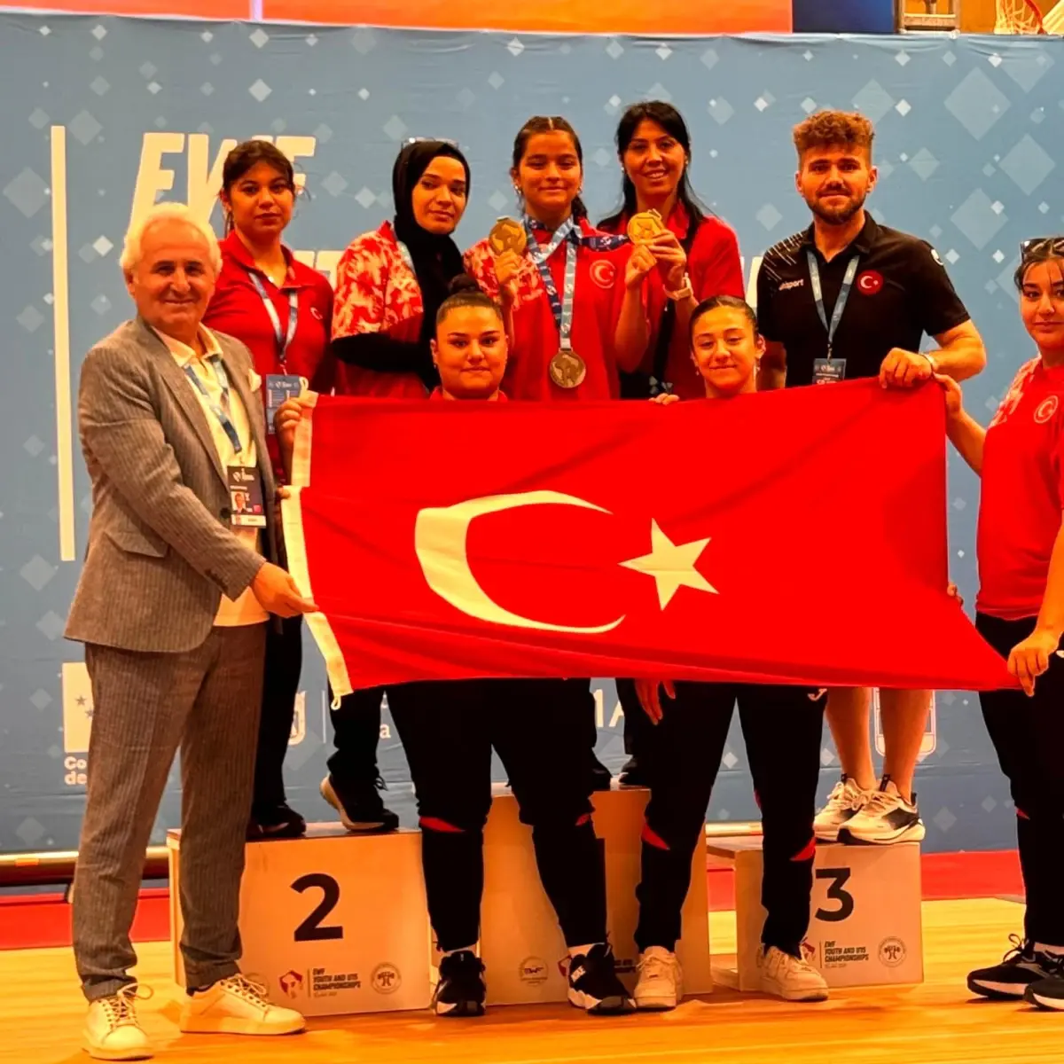 tugba-kivikoglu-avrupa-halter-sampiyonu-oldu-HjVOJV5n.jpg