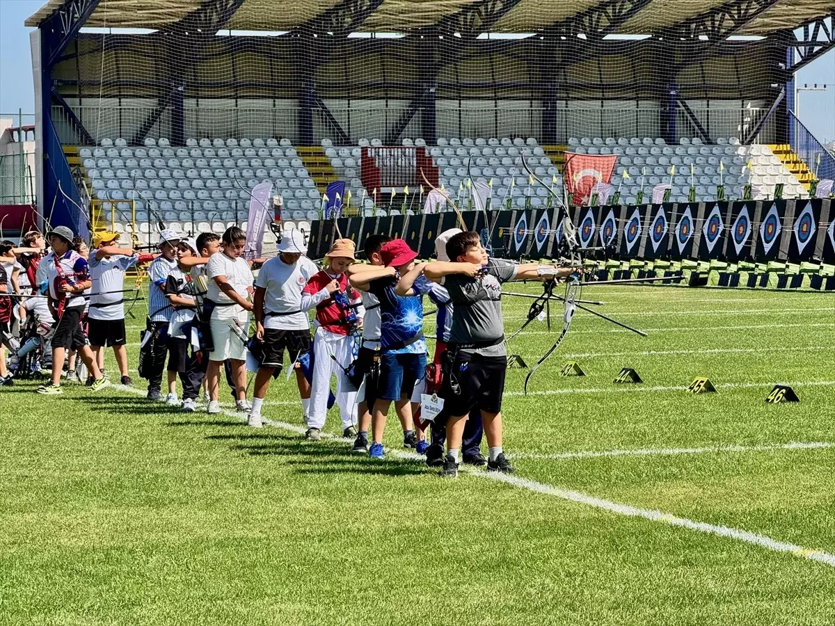 duzcede-okculuk-u13-turkiye-sampiyonasi-ve-u15-zafer-kupasi-basladi-LDI5P3jv.jpg