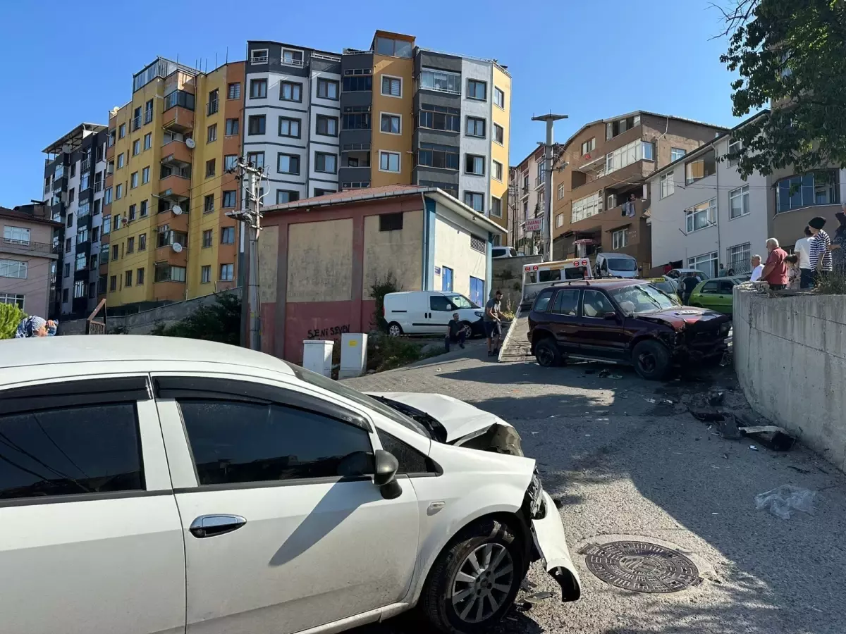 zonguldakta-freni-bosalan-cip-kazaya-neden-oldu-HAwBmmIg.jpg