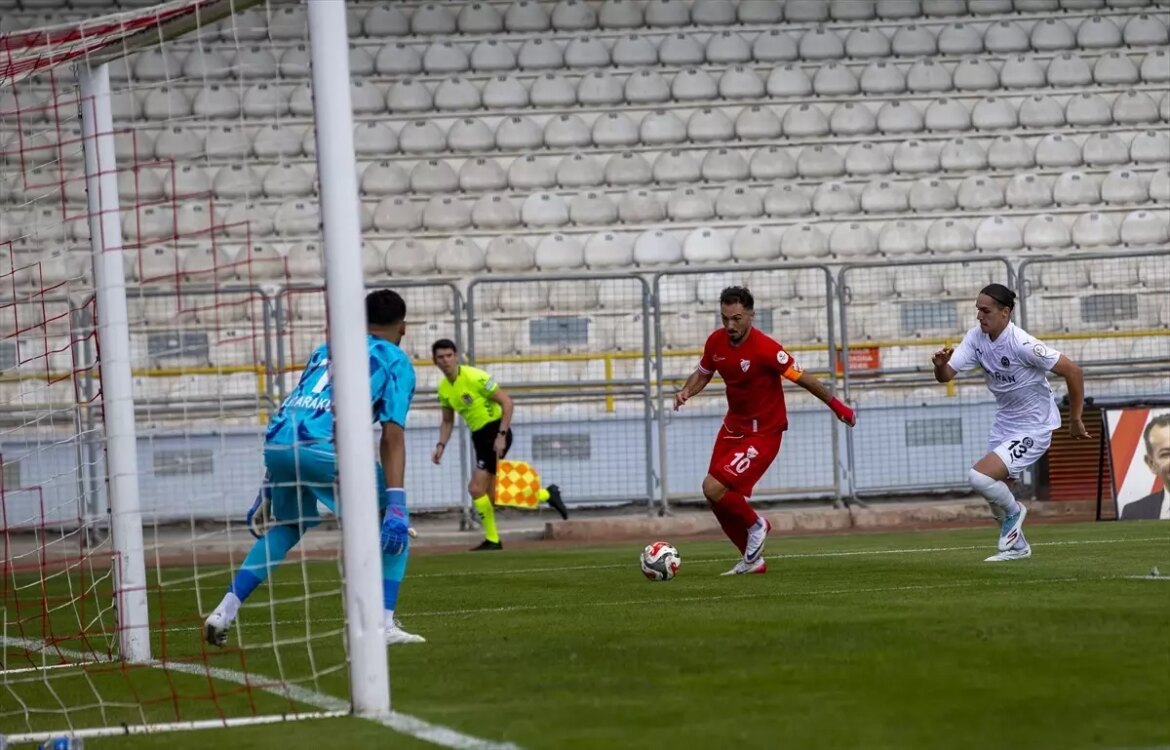 boluspor-ataturk-stadyumunda-manisa-fkyi-2-0-maglup-etti-N23XWhjs.jpg
