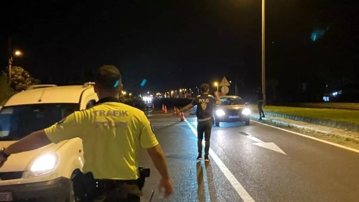 duzcede-trafik-kontrollerinde-2-bin-645-sofore-ceza-verildi-ZC2mPKbF.jpg