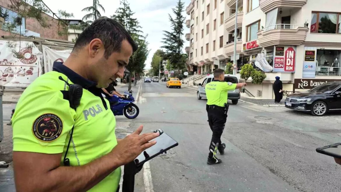 duzcede-trafik-takimlarindan-gece-kontrolu-JevRRQ7j.jpg