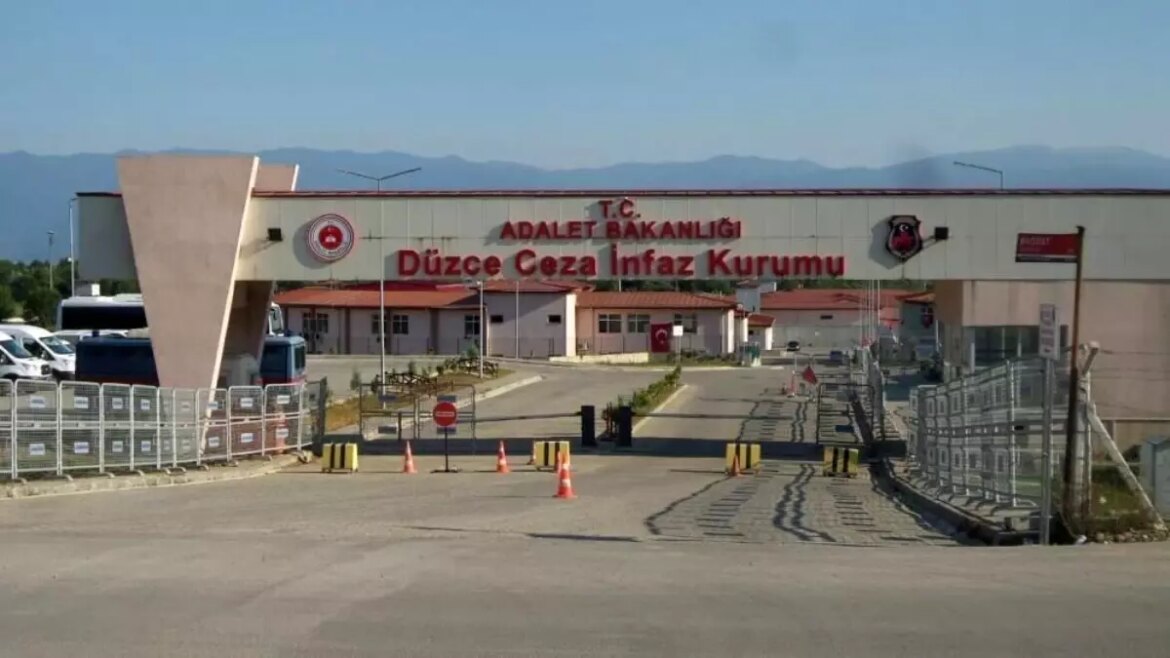 duzcede-uyusturucu-ve-hirsizlik-hatalisi-yakalandi-MJyC2Auu.jpg