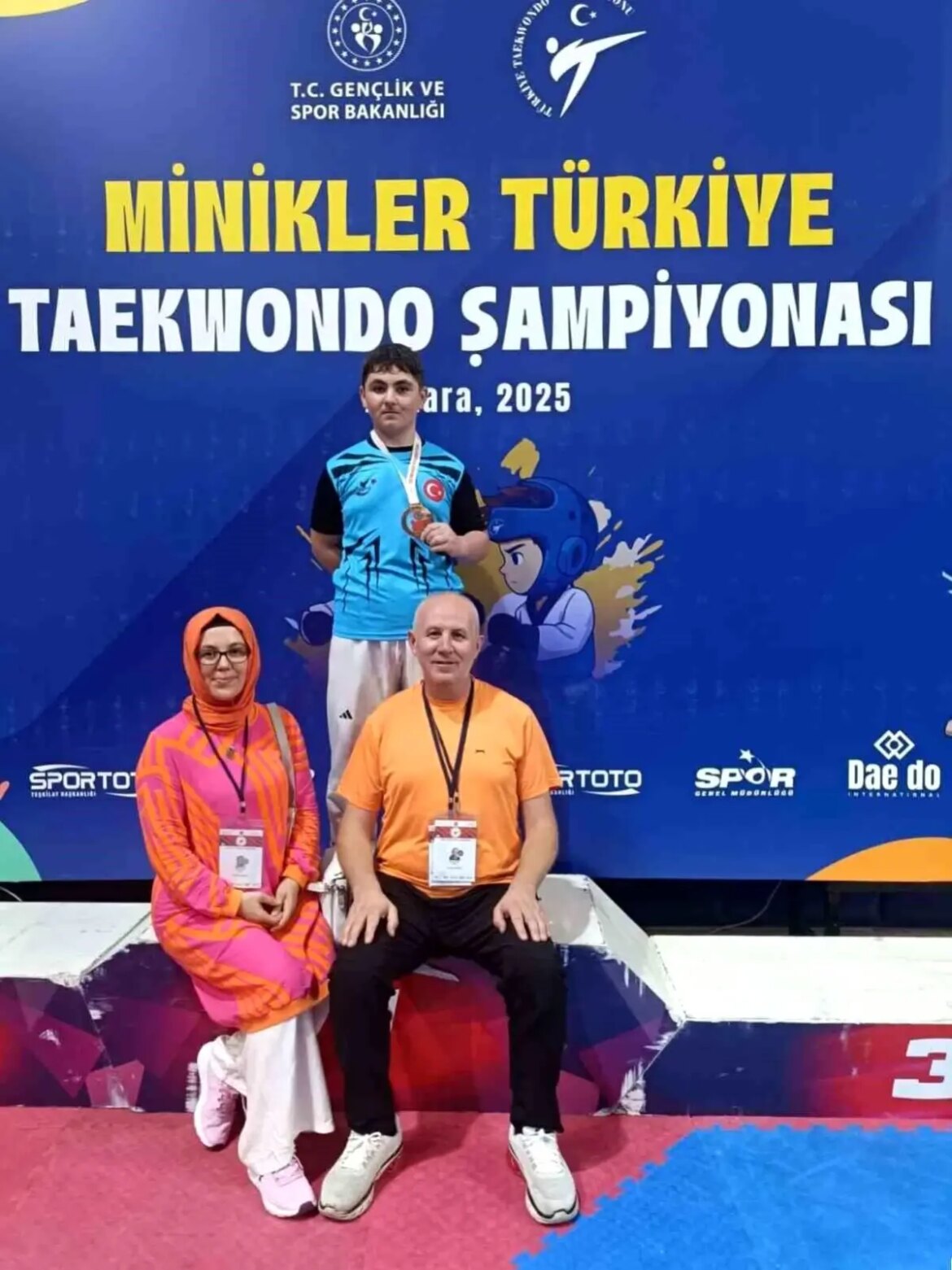 duzceli-taekwondo-atleti-ahmet-selim-uras-turkiye-ucuncusu-oldu-mYA6Ug9Y.jpg