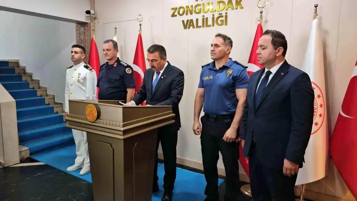 zonguldakta-kacak-maden-ocaklari-kapatildi-orman-yanginlariyla-gayret-devam-ediyor-9N1ZULSe.jpg